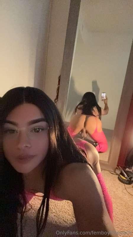 I need a big dick for tommorow, im feeling very pretty 🥰🥵