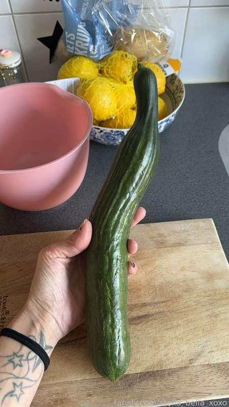Look at the shape of this one haha 😂😆

I can’t look at a cucumber without thinking how fun it would be to put it inside me first 😆