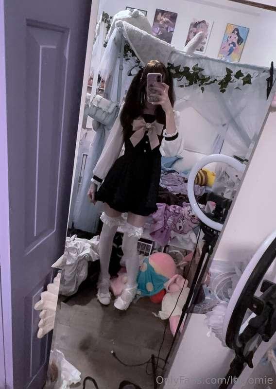 Leaving the house 🙀🙀 (shocking)