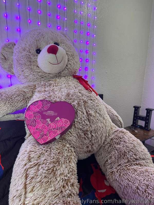 check ur inbox for ur valentine's gift 💝