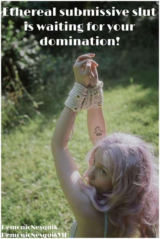Ethereal submissive slut is waiting for your domination! 🌼Fr..