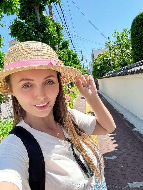 I love traveling to distant countries because most of the ti..