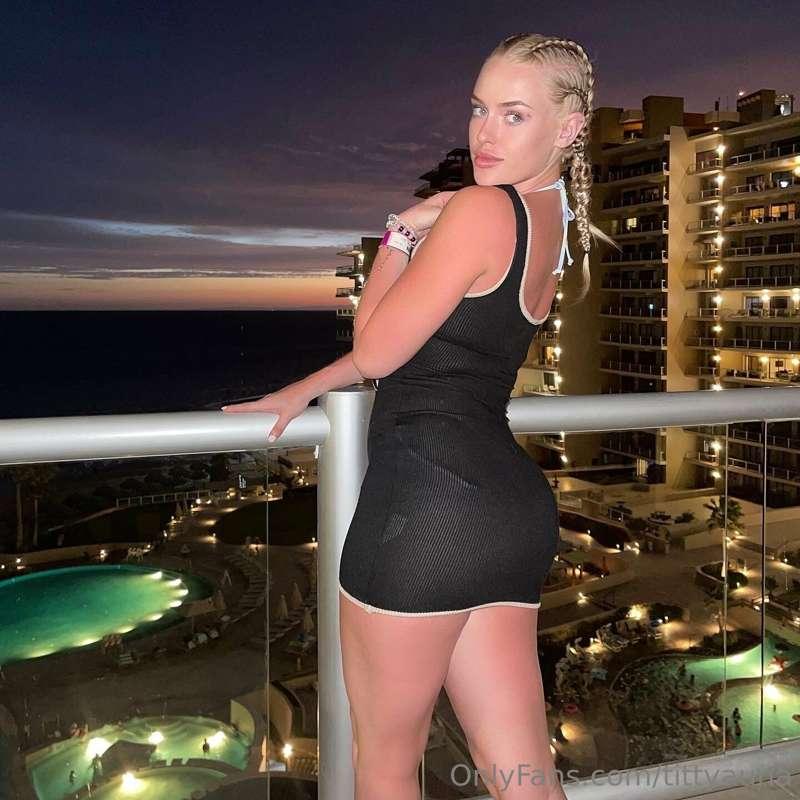 Feeling lucky? 🍀 DM me now for a special offer just for you ..