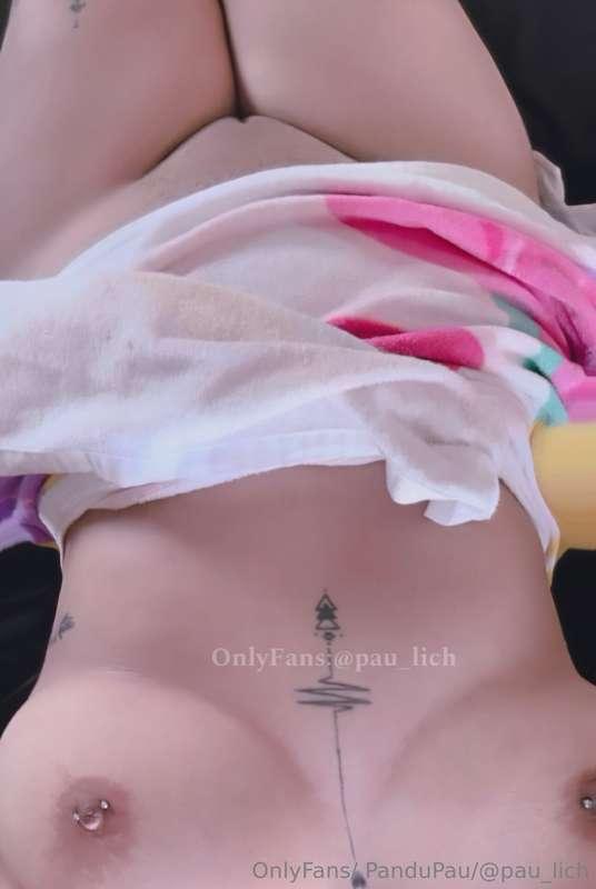 Hola bebes! ✨ Espero que se lo pasaran súper deli en los liv..