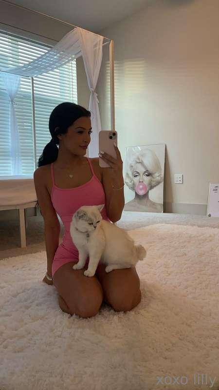 Could you make my kitty purrr?!? 🐾🩷