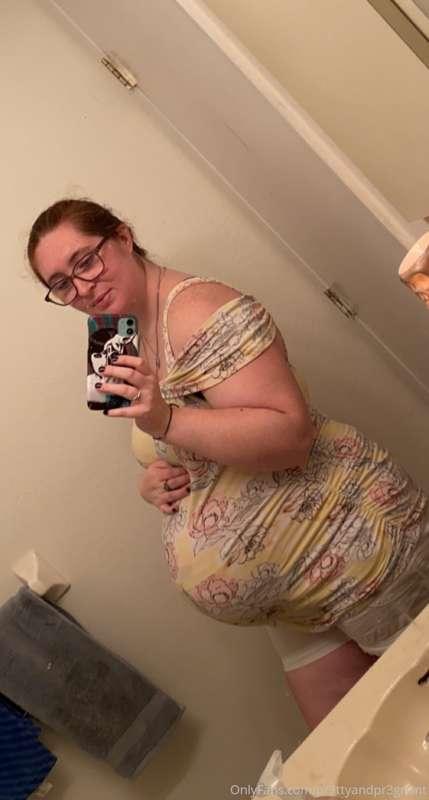 pr3ttyandpr3gnant image #0