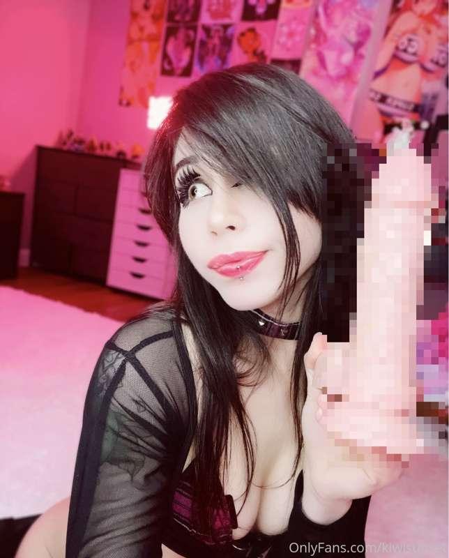 What if I told you .. the new set I’m posting soon has selfi..