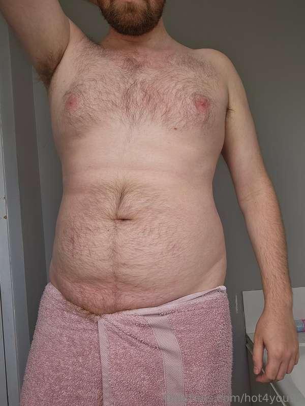 Come to @hot4youvip to see beneath the towel