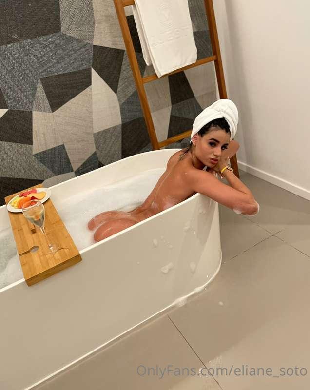 Join me? 💦