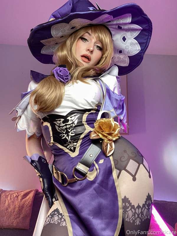 QUESTION! Would you guys rather see my Lisa set here or on m..