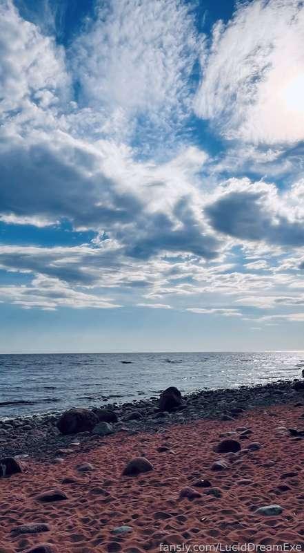 so today i went to the river to spend some time outside and it was so nice. i just sat there and listened to the water running, the birds singing, and the feeling of the breeze was so calming.

just being there, even for a short time, was perfect to ease my mind and just relax 

☆ #kawaii #scene #gfe #goth #diary #gothgf #nature #alt #emo #life ☆