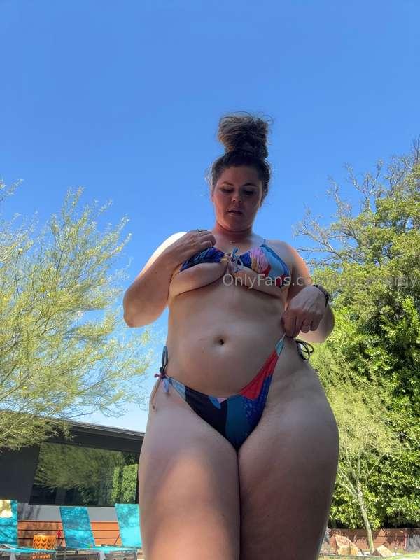 Check your DMs for another few pics 😝