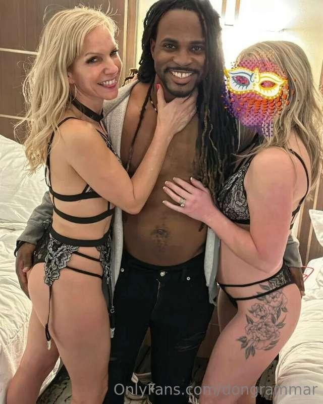 BTS with these Lovely Ladies 👯 & Gentleman 🤵🏿
⭐@derkdiggler9..