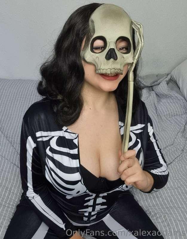 did you know there are 206 bones in the human body? would yo..