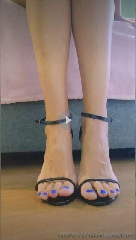 5-min JOI teasing with my big feet in heels and then showing..