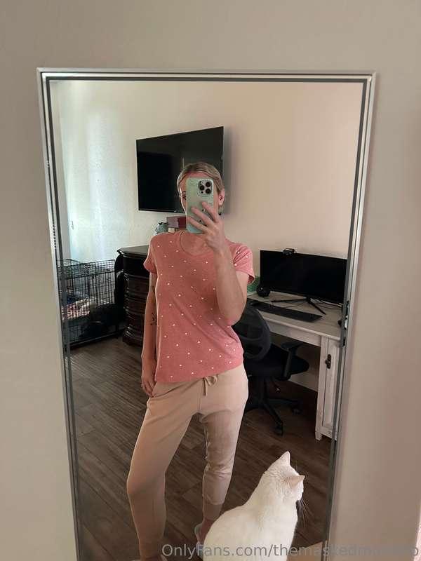 Hi everyone! I’m starting to post my availability on here ev..