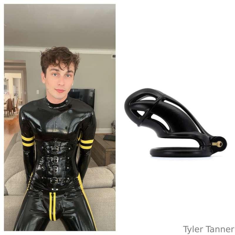 Who wants to see me in both of these 😈😈😈I’ve been exploring ..