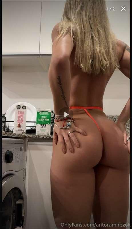 Para ustedes que leche es mejor? 😏🔥 Desbloquealo y mira show..