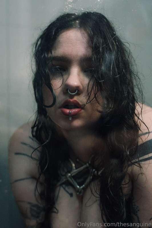 make me wet

by @vesperal