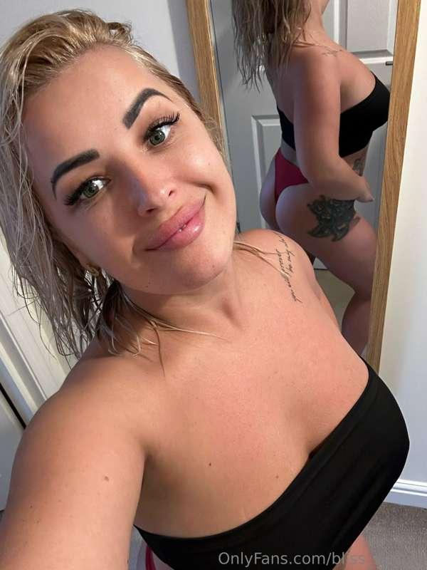 Would you skip work to fuck me all day long?😘

Join my VIP o..