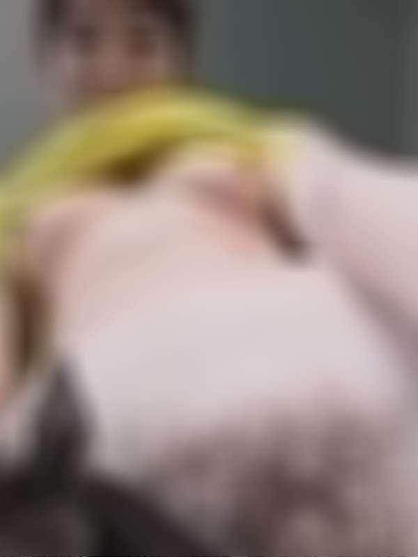 I love to sneak some nudes for you while I'm at a friend's h..