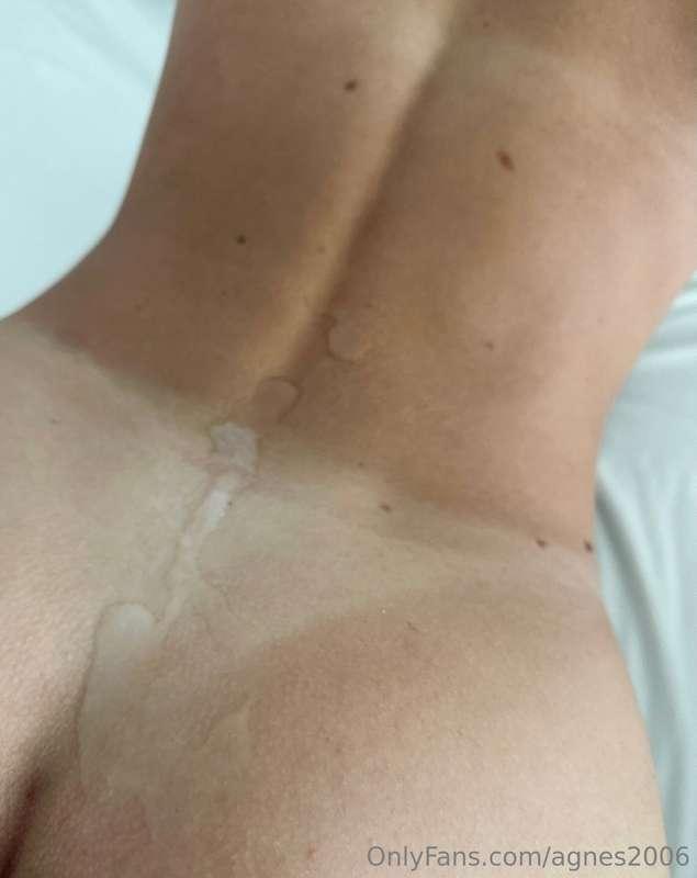 Hihi blev full igen igår på white party, smög in på ett rum ..