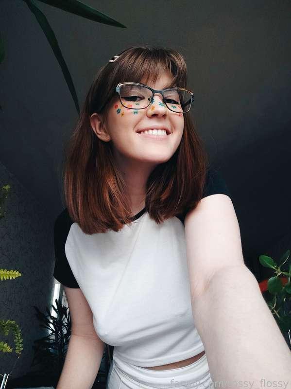 #selfie #glasses #student #redhead #teen #cute #hot #natural #naughty #gfe #nextdoor #fyp #smile 