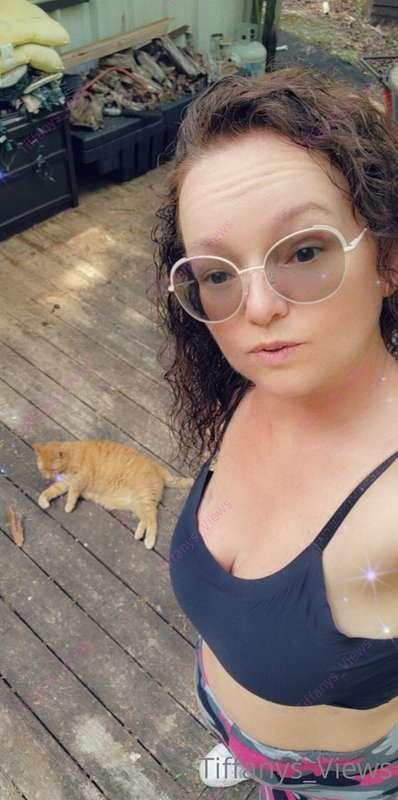 Me, my willow tree, and my pussy... teeheehee  💥Everything u..