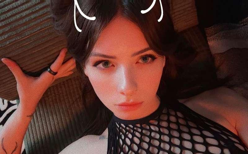 I love being a bad girl.. 👅