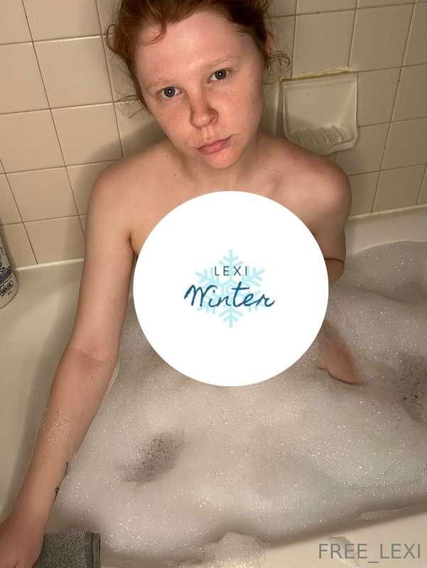 ✨Goodnight OF✨ Unlock and you’ll gain: More soapy bathtub pi..