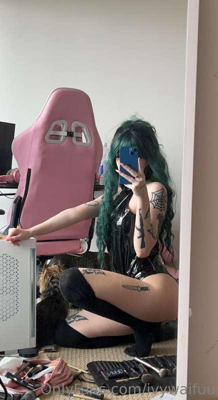 featuring the infamous chair 🙄