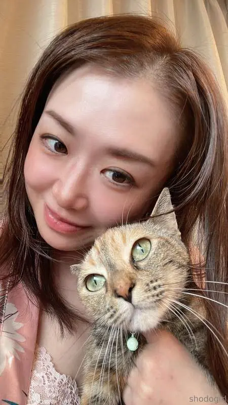 Are you free later, maybe we can chat a little more? 🥰