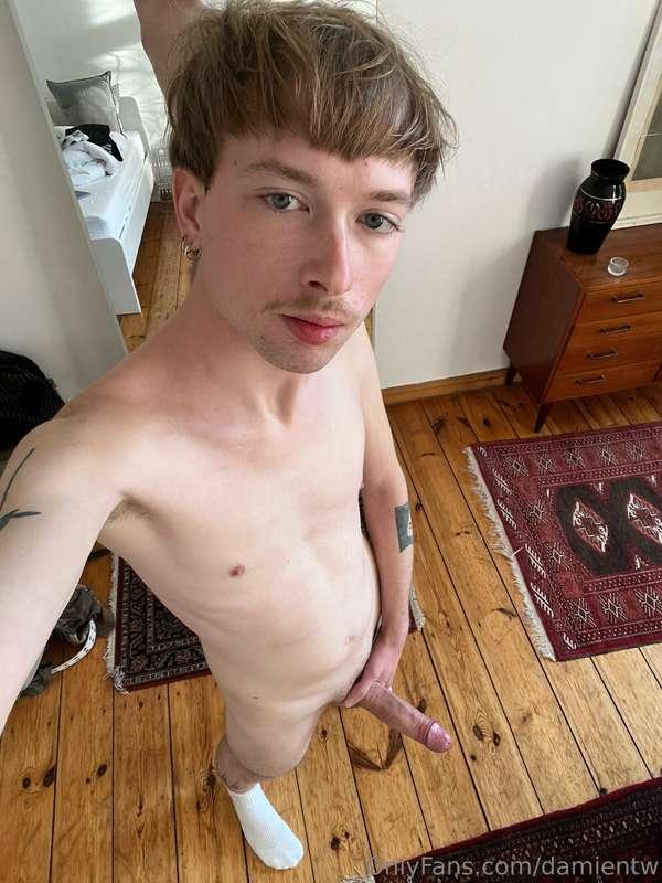 go down on your knees 👅