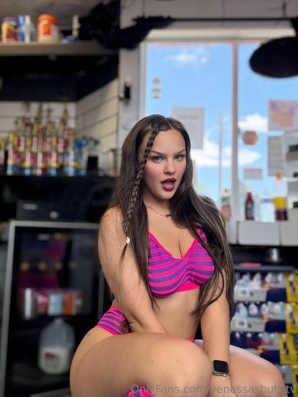 My face when I realize the set really delivered 💗 @venessasb..