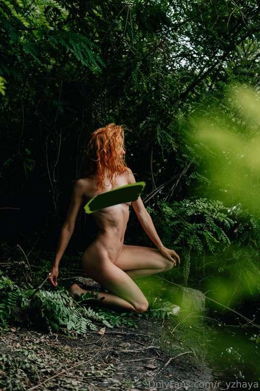 Do you want more uncensored photos?)