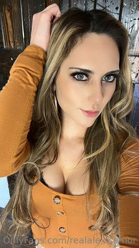 Stress less and enjoy the best 🍑
