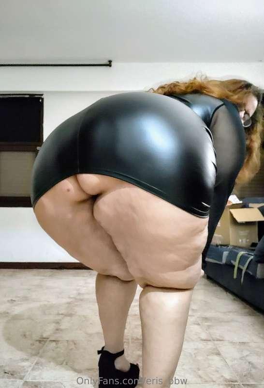 # I can't resist, I'm a very slutty secretary.  I want to pu..