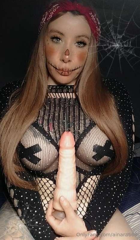 𝙏𝙍𝙀𝘼𝙏 𝙊𝙍 𝙏𝙍𝙀𝘼𝙏𝙔?😈😏🔥🔥 𝙒𝙝𝙞𝙘𝙝 𝙙𝙤 𝙮𝙤𝙪 𝙥𝙧𝙚𝙛𝙚𝙧 𝙙𝙖𝙙𝙙𝙮?? 🎃 𝙃𝙖𝙡𝙡𝙤𝙬𝙚𝙚𝙣..