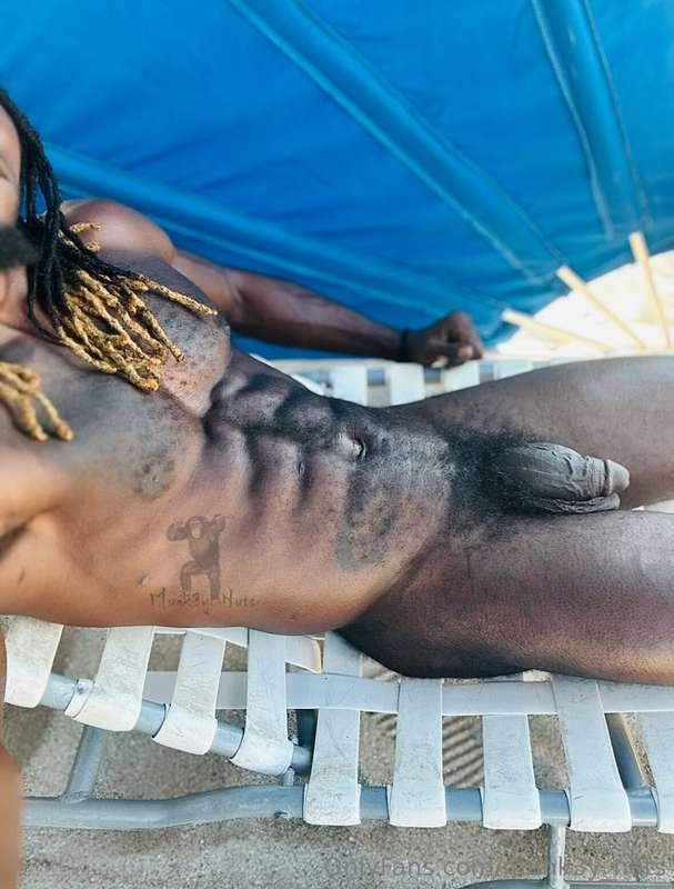 Would you be scared to suck my dick on the beach 🏖️⁉️