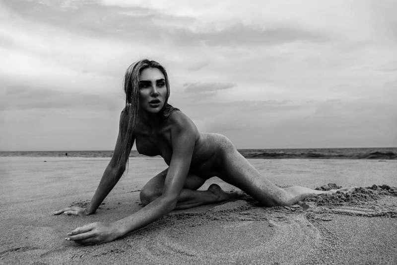 # BEACH DAY ☀️🔥
 

## ***Sun’s out BUNS OUT***🍑🥵 
## I love ..