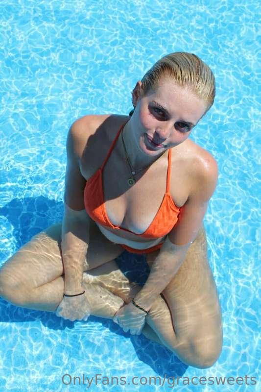 Ready to get wet babe? 💦💦