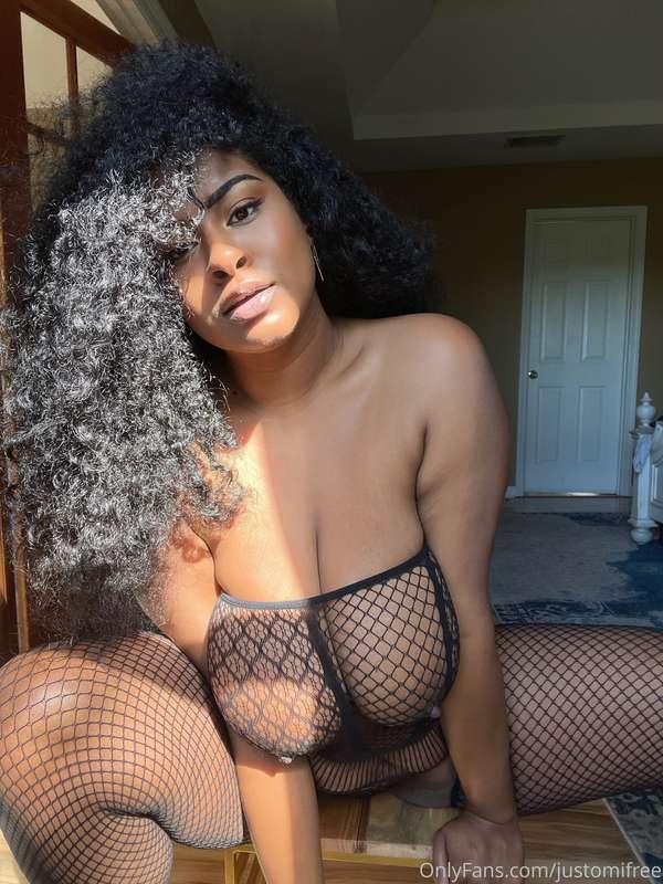 Cum for me before you go to sleep okay? 🥺