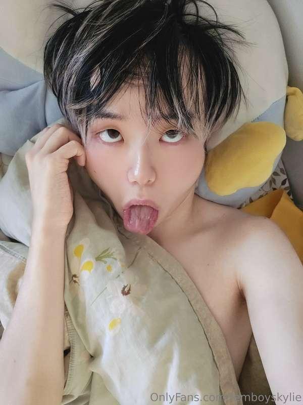 Still feeling sick ><