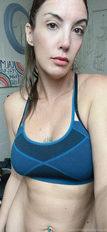 Home from the gym. Sweaty and feeling frisky ❤️