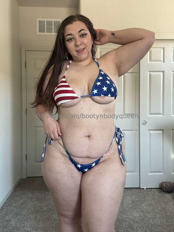 Happy 4th🎆 Posting videos in this string bikini soon😋