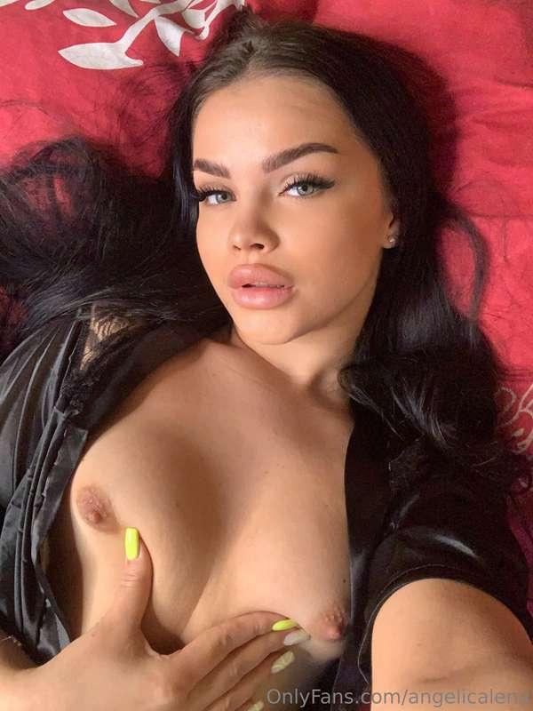 your new wallpaper 😋🤭