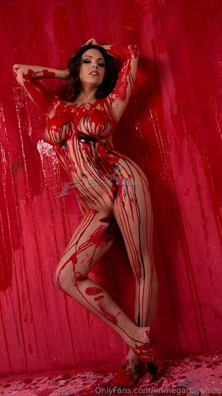 Bodypainting is SO hot!