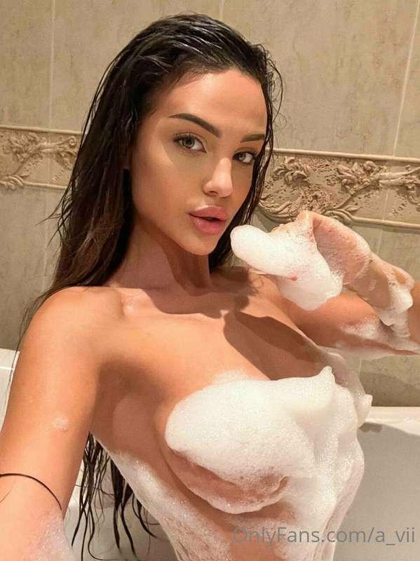 I'm already waiting for you in my bubble bath💦💦💦