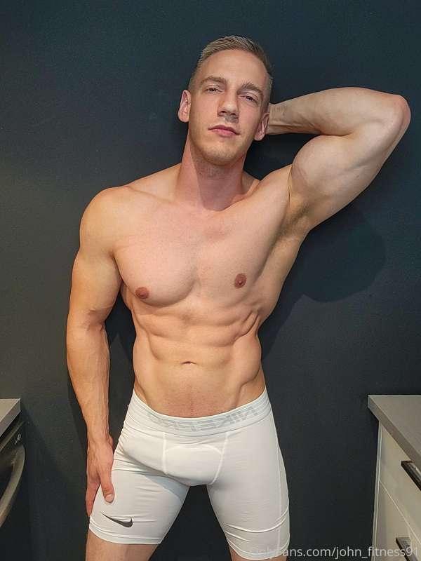 Hello everybody ! 😋 Id like to play a fun game with you guys..