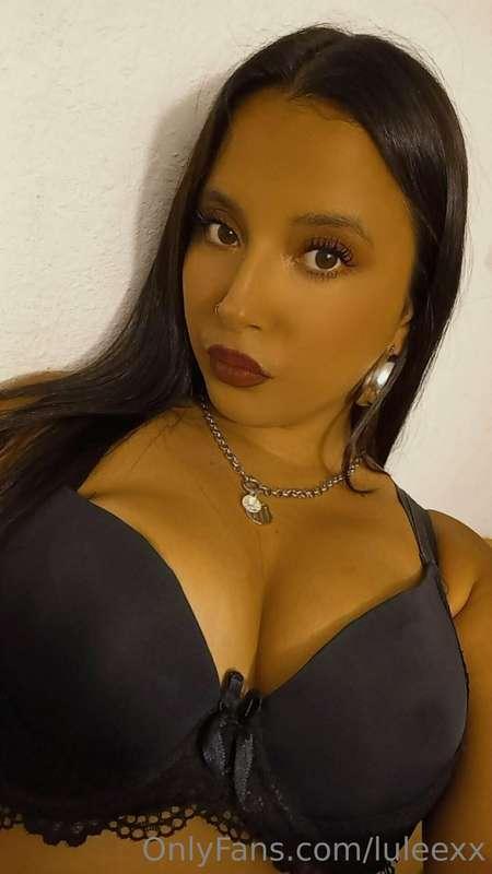 Desbloquea para ver mis ricas tetas papi 🍒 tengo mas para of..